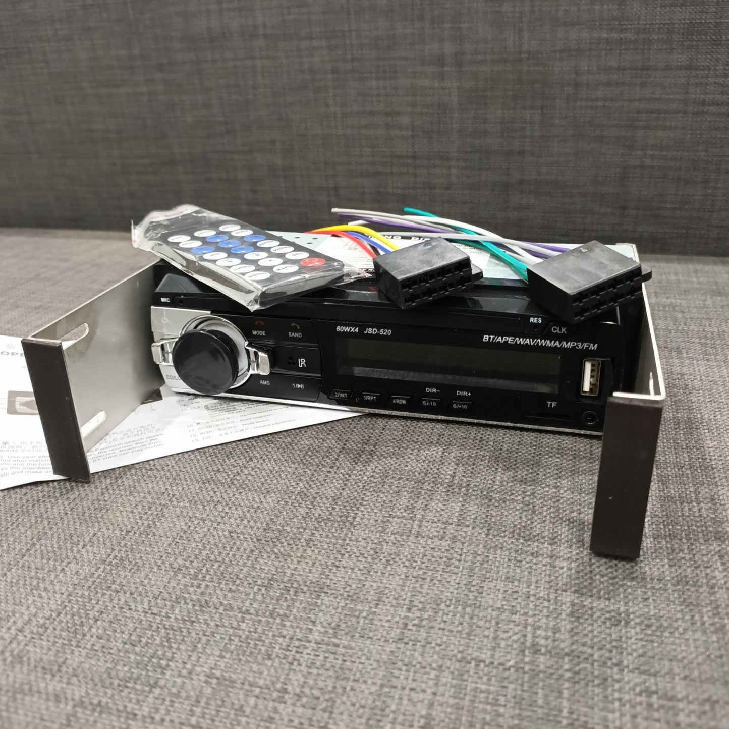Holden VL Brock Calais Walkinshaw Repro Radio player USB B-T