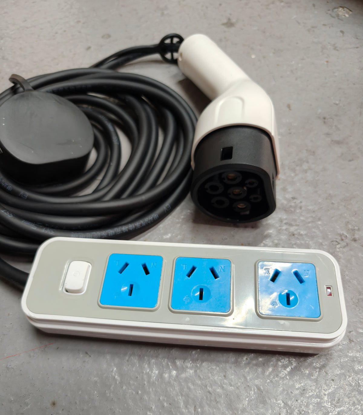 EV PHEV Electric Car Camping V2L Cable 3 Power Points Electric Car UTE Suit BYD GWM V2L